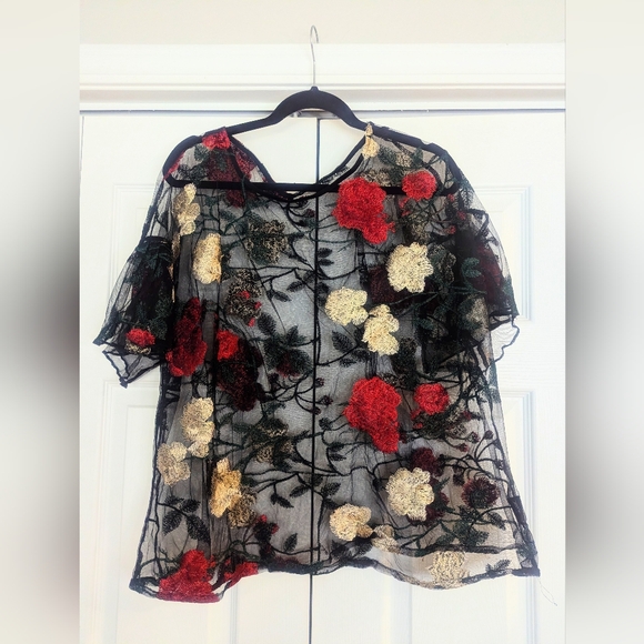 Floral Lace Sheer Top 3X - Picture 2 of 4